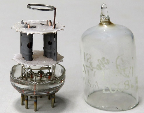 12AT7 vacuum tube