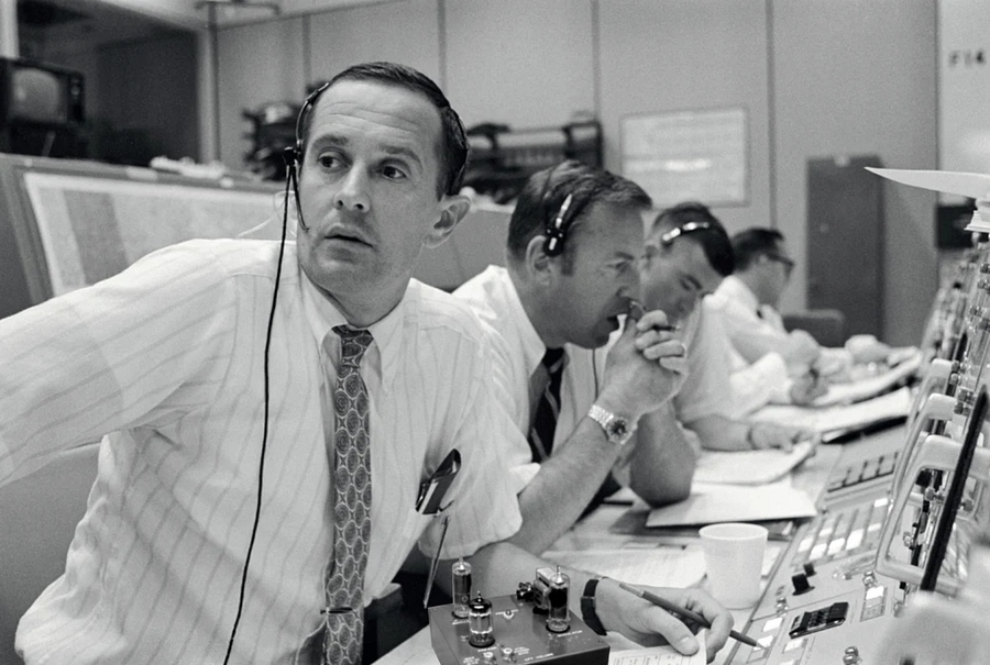 Charlie Duke and his Knight-Kit Home Broadcaster