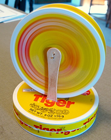 Rotating cheese box